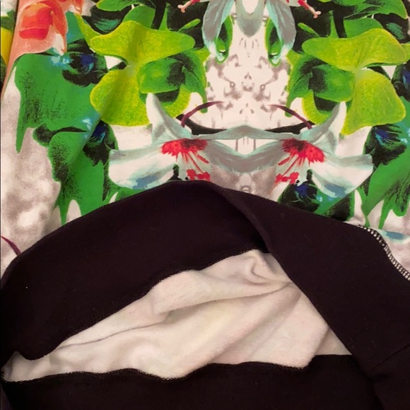 Limited Edition Prabal Gurung Crewneck - Picture 3 of 3